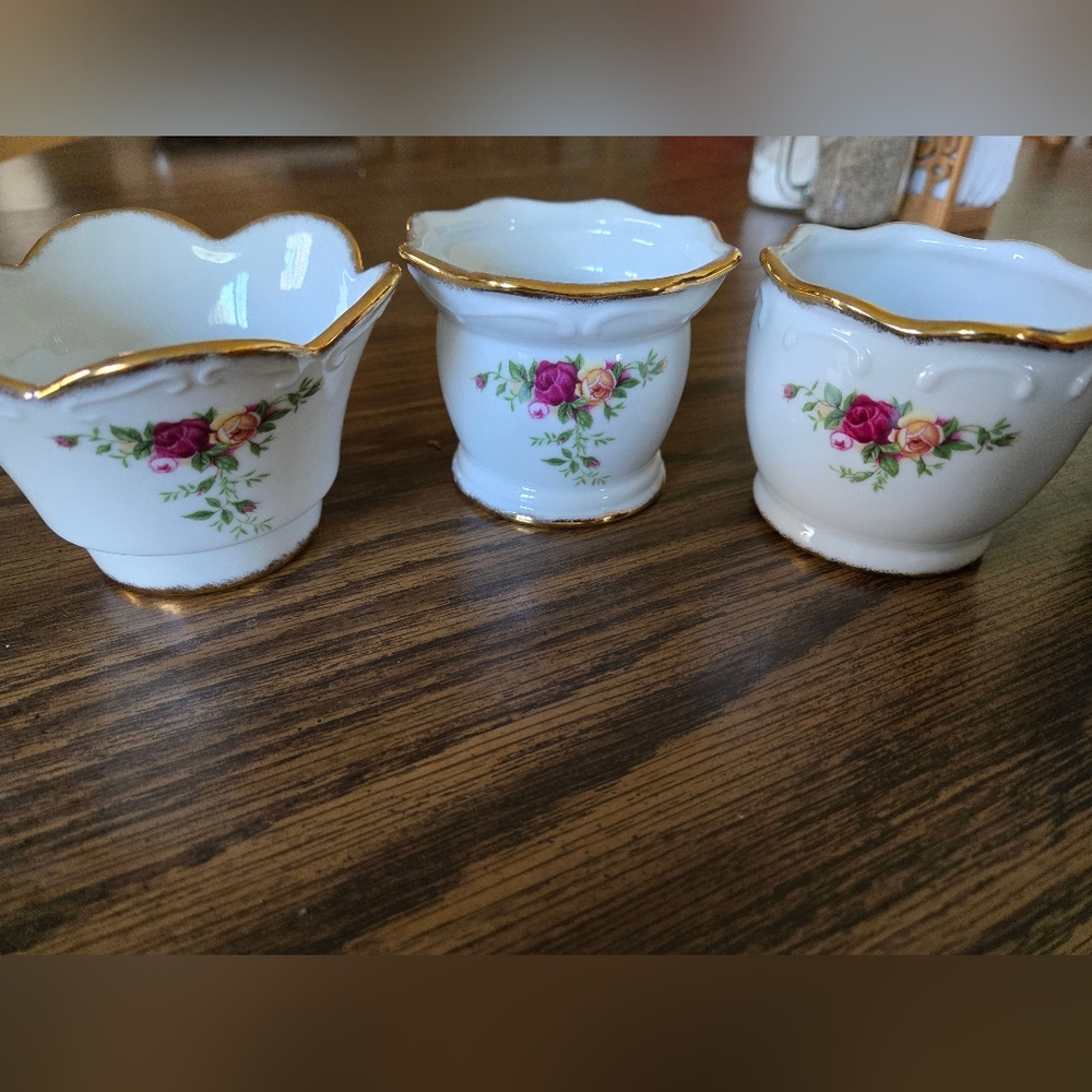 Royal Albert Old Country Roses Cups